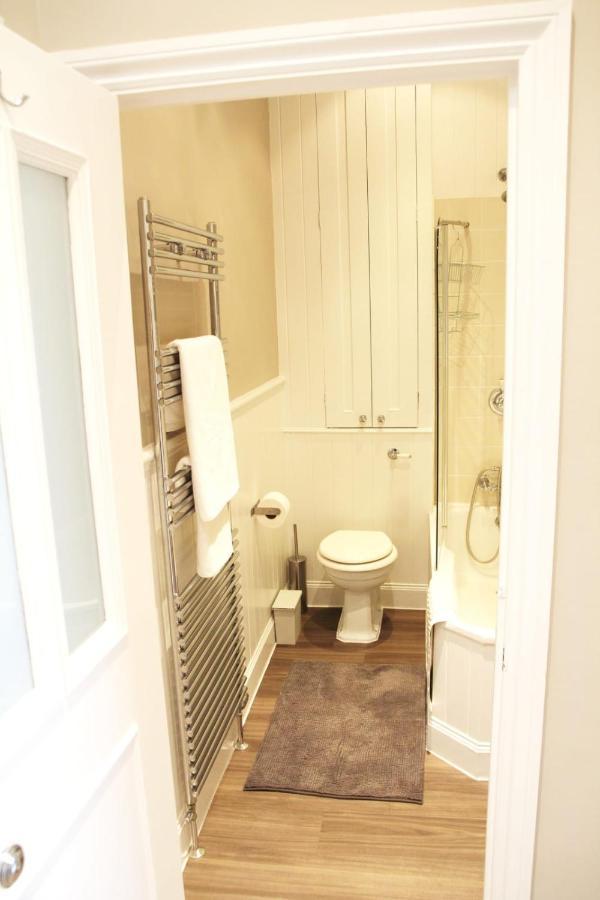 Guestready - Quaint English Flat Near Portobello Apartment Лондон Екстериор снимка